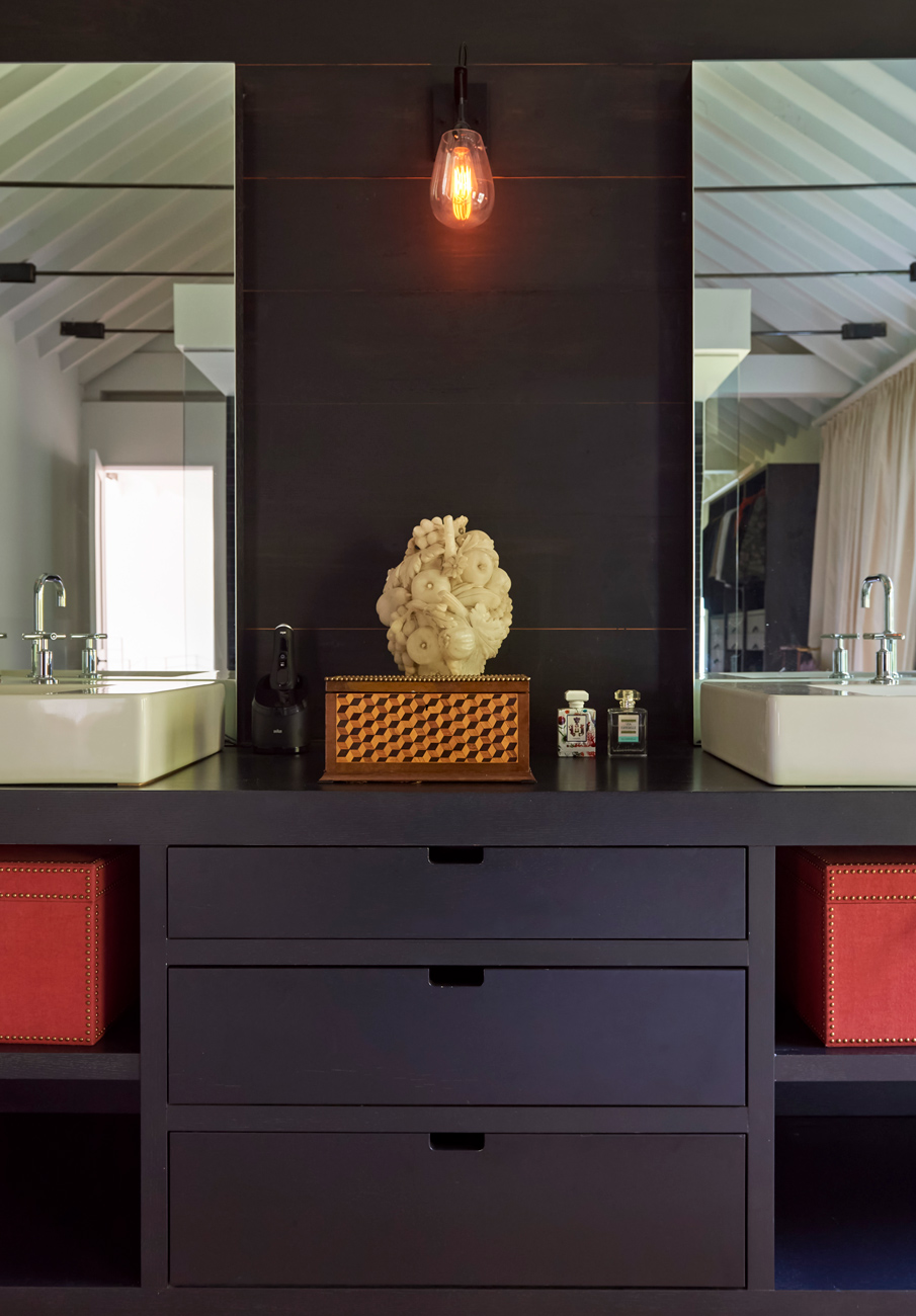BLACKBARN Residence by Mark Zeff Design
